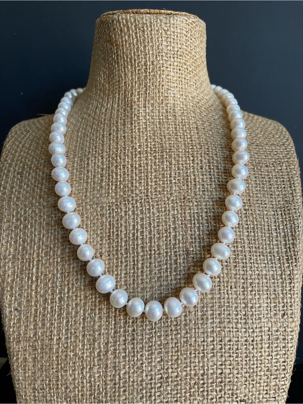 New 925 Classic freshwater White Pearl Necklace.
